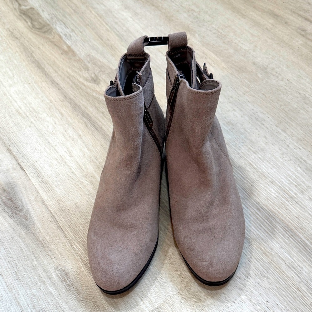 NWOB Blondo Sadie waterproof ankle boots - Picture 2 of 9